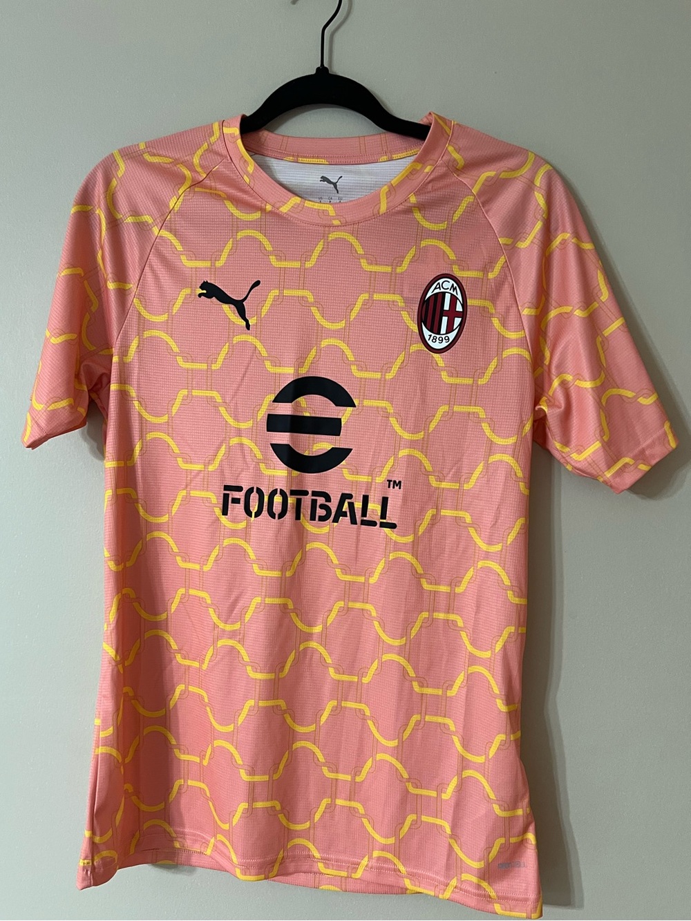 Puma AC Milan 2025/26 Pre-Match Jersey Peach Yellow